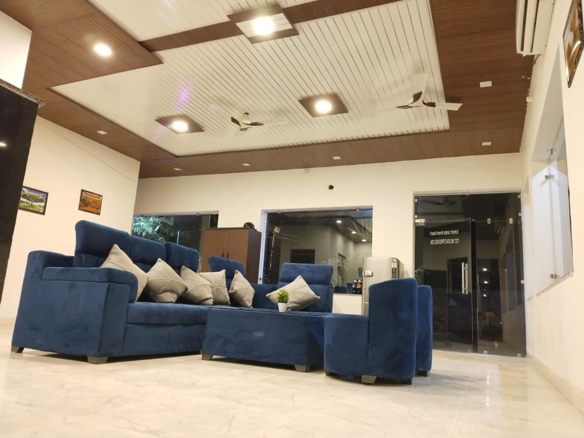 Corbett Jungle Breeze Resort Рамнаґар Екстер'єр фото